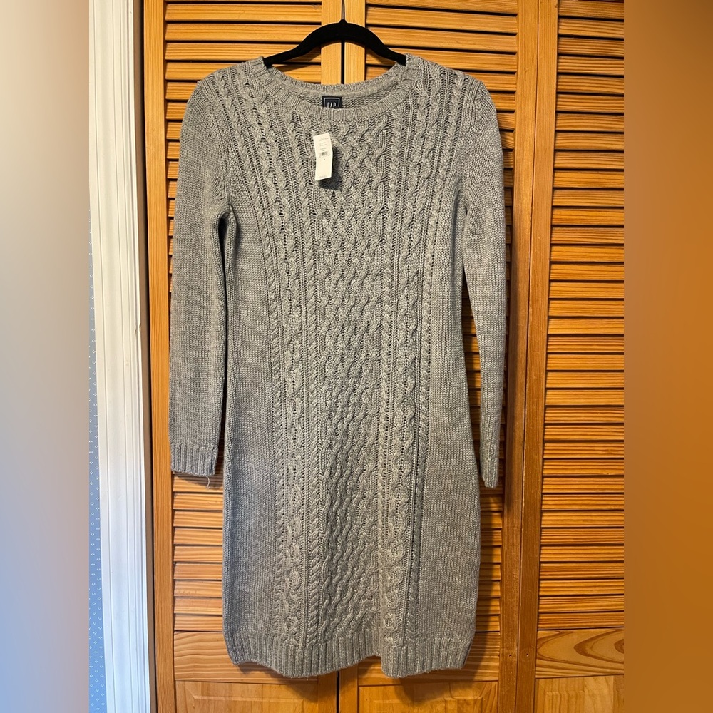 GAP SIZE M-Heather Gray Cable Knit Sweater Dress- Cozy! Perfect…NEW WITH TAG!
